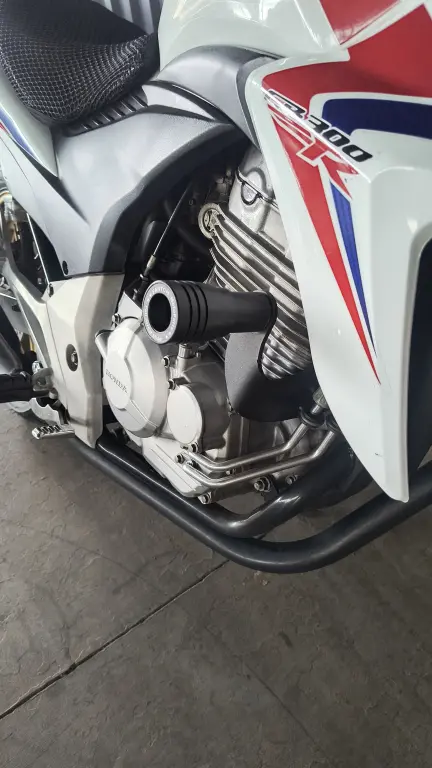 HONDA CB 300 R - Foto