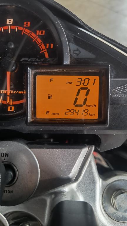 HONDA CB 300 R - Foto