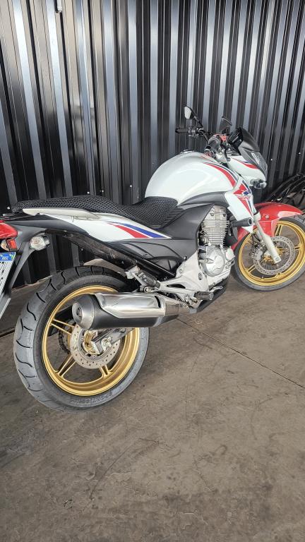 HONDA CB 300 R - Foto