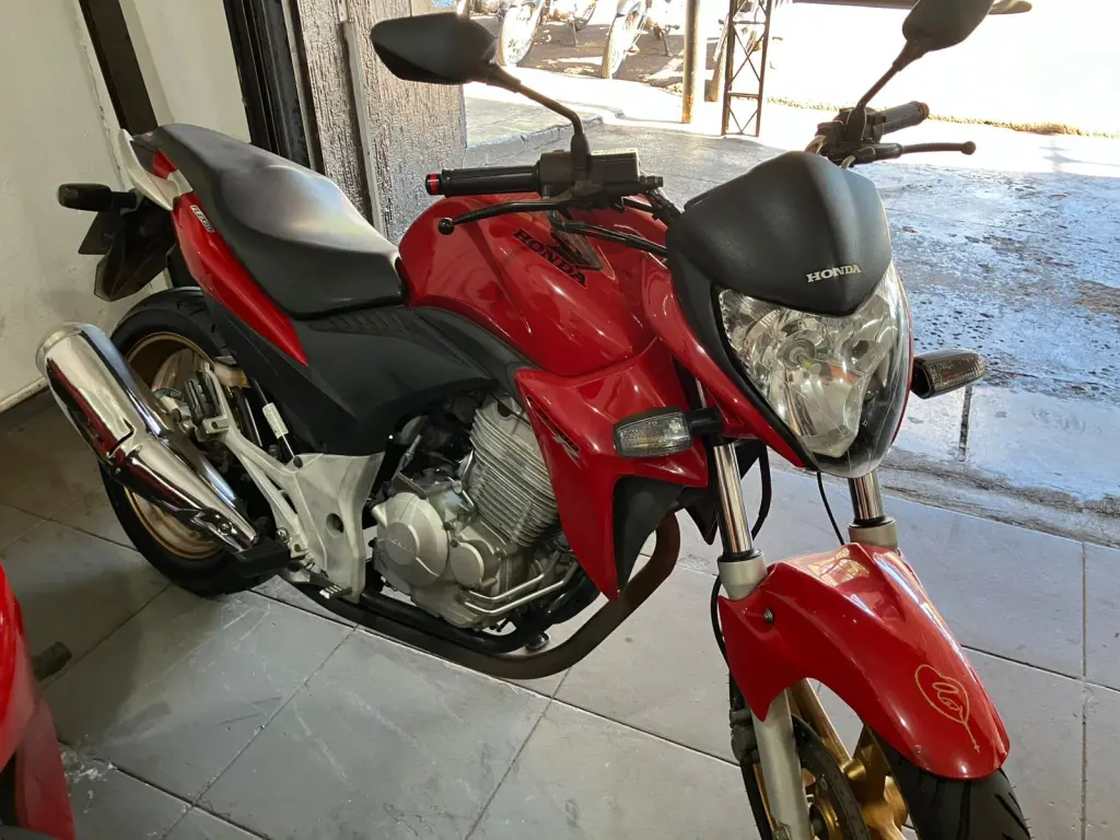 HONDA CB 300 R - Foto
