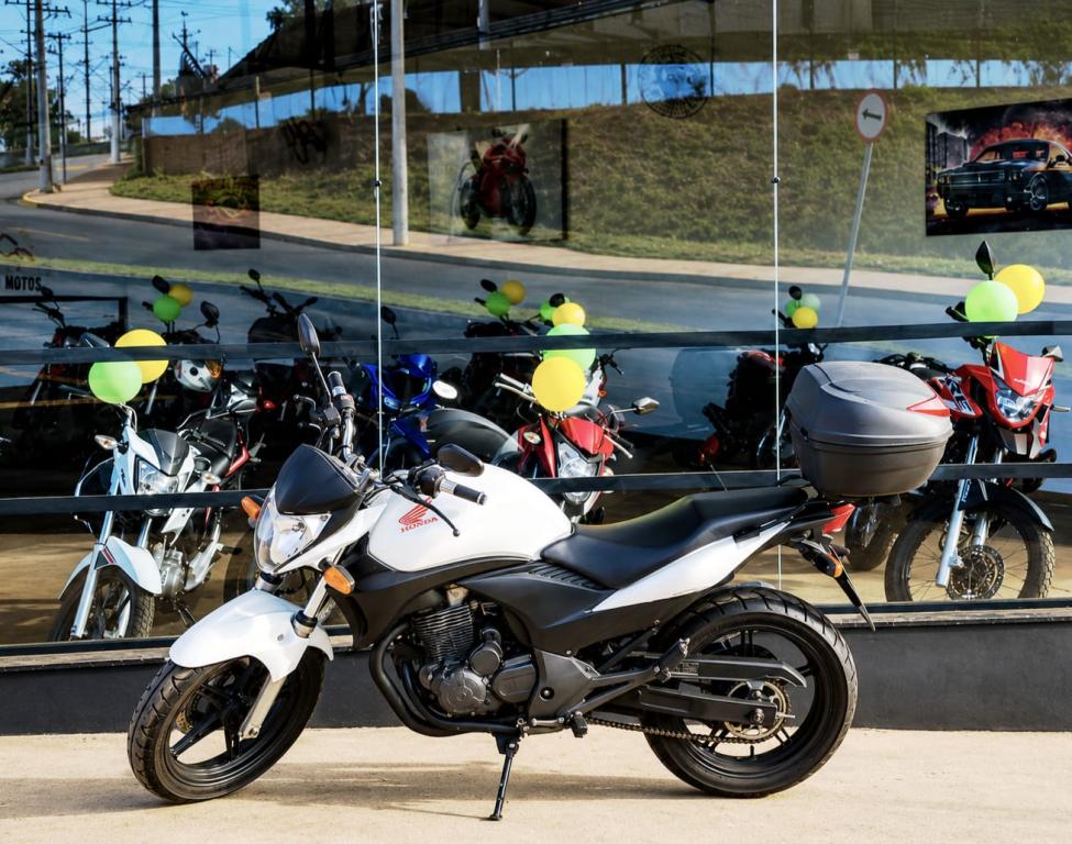 HONDA CB 300 R - Foto