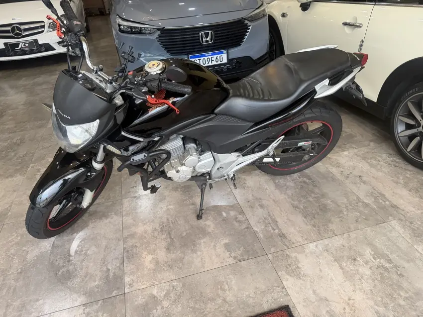 HONDA CB 300 R