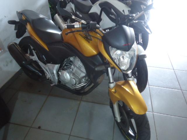 HONDA CB 300 R