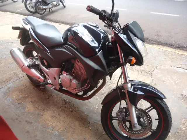 HONDA CB 300 R - Foto