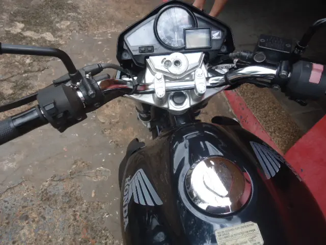 HONDA CB 300 R - Foto