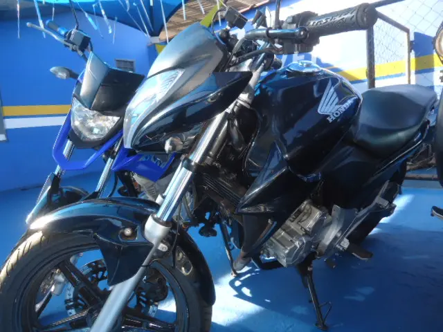 HONDA CB 300 R - Foto