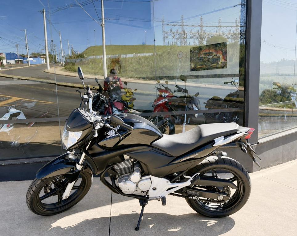 HONDA CB 300 R - Foto