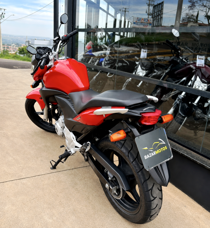 HONDA CB 300 R - Foto