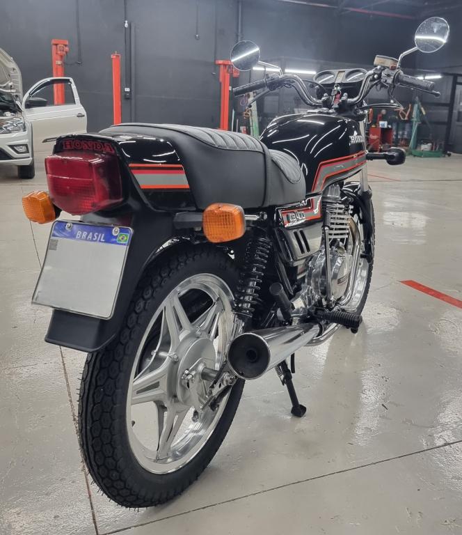 HONDA CB 400 - Foto