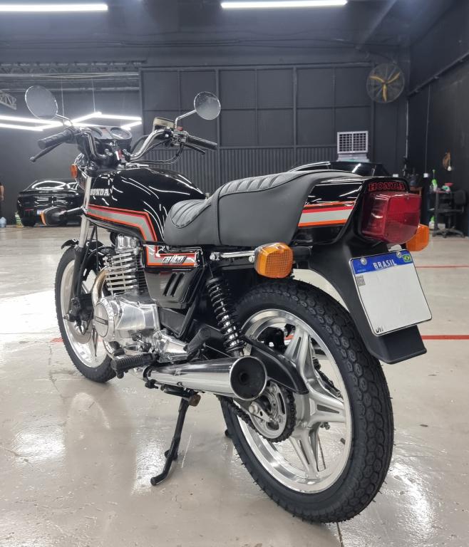 HONDA CB 400 - Foto