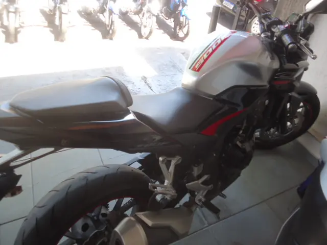 HONDA CB 500 F - Foto