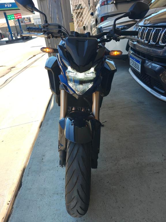 HONDA CB 500 F - Foto