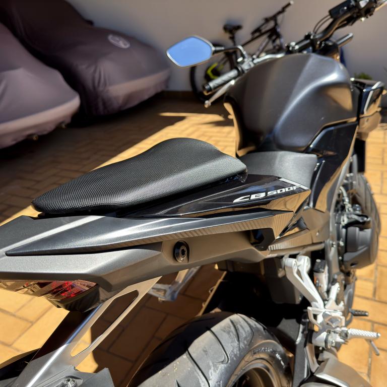 HONDA CB 500 F - Foto