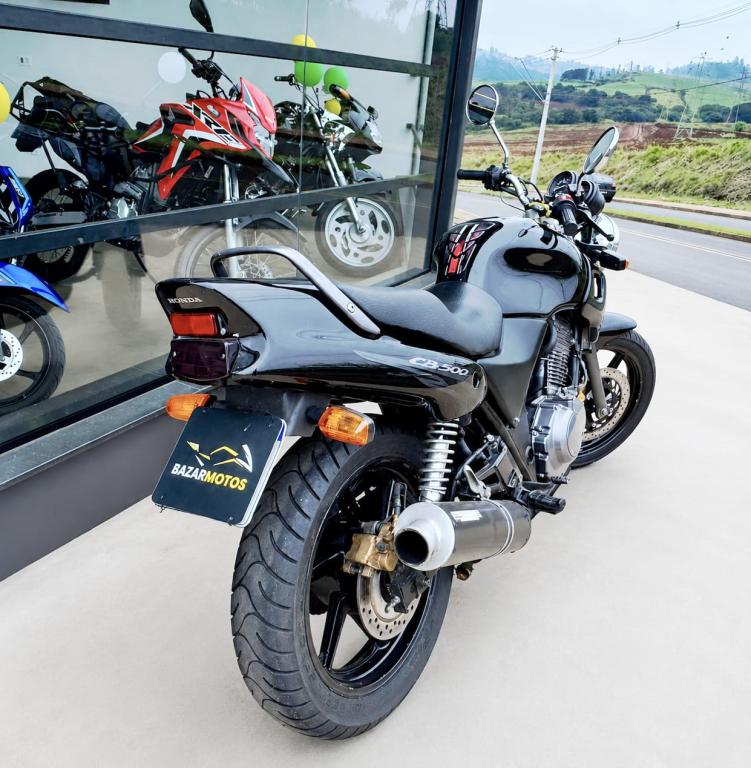 HONDA CB 500 F - Foto