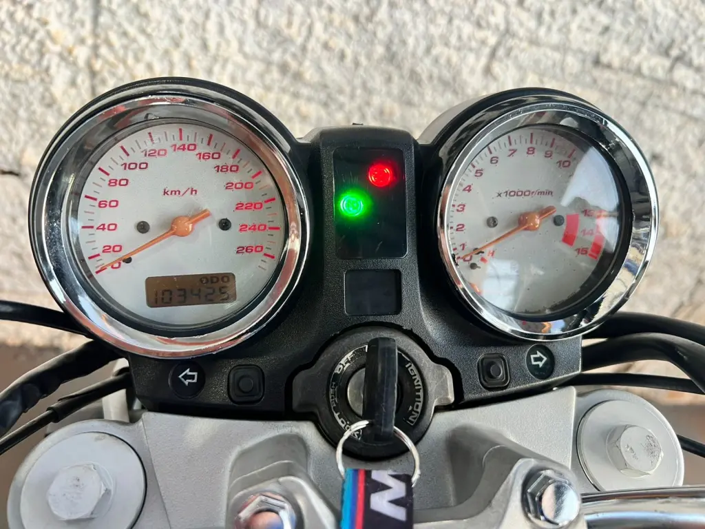 HONDA CB 600 F HORNET - Foto