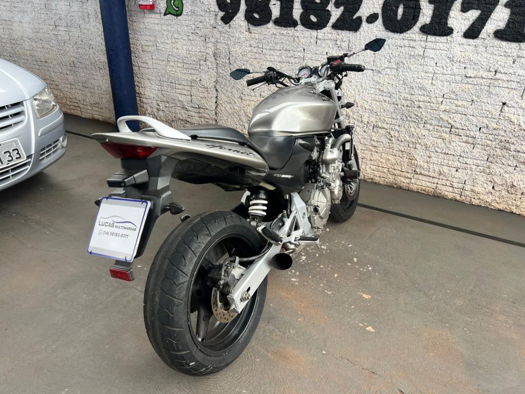 HONDA CB 600 F HORNET - Foto