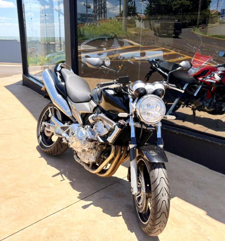 HONDA CB 600 F HORNET - Foto