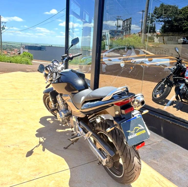 HONDA CB 600 F HORNET - Foto