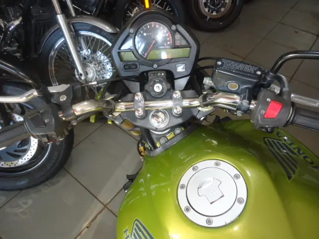 HONDA CB 600 F HORNET - Foto