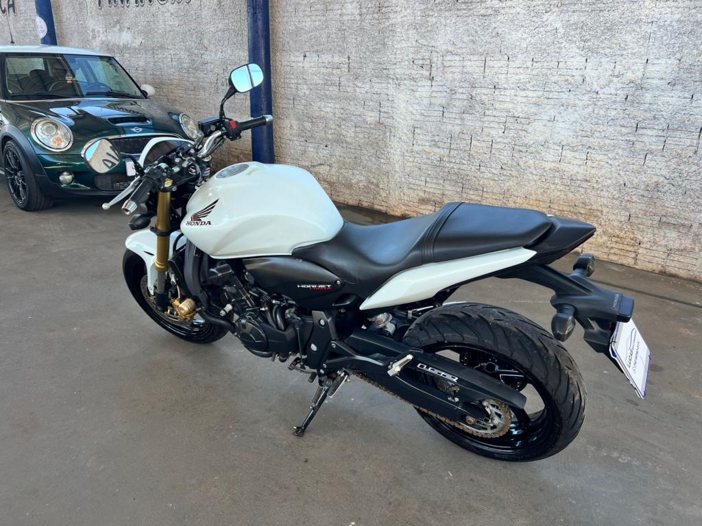 HONDA CB 600 F HORNET - Foto