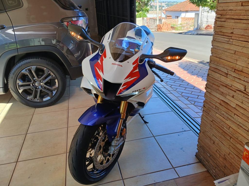 HONDA CBR 1000 RR - Foto