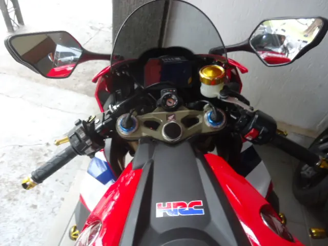 HONDA CBR 1000 RR - Foto