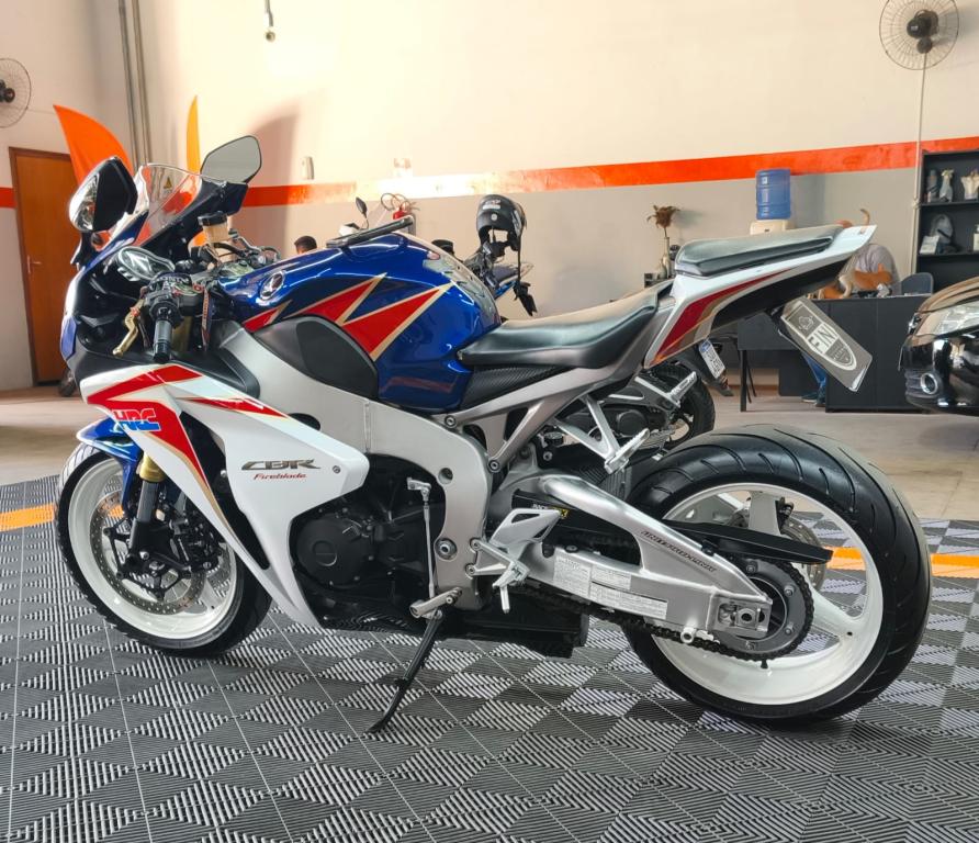 HONDA CBR 1000 RR - Foto