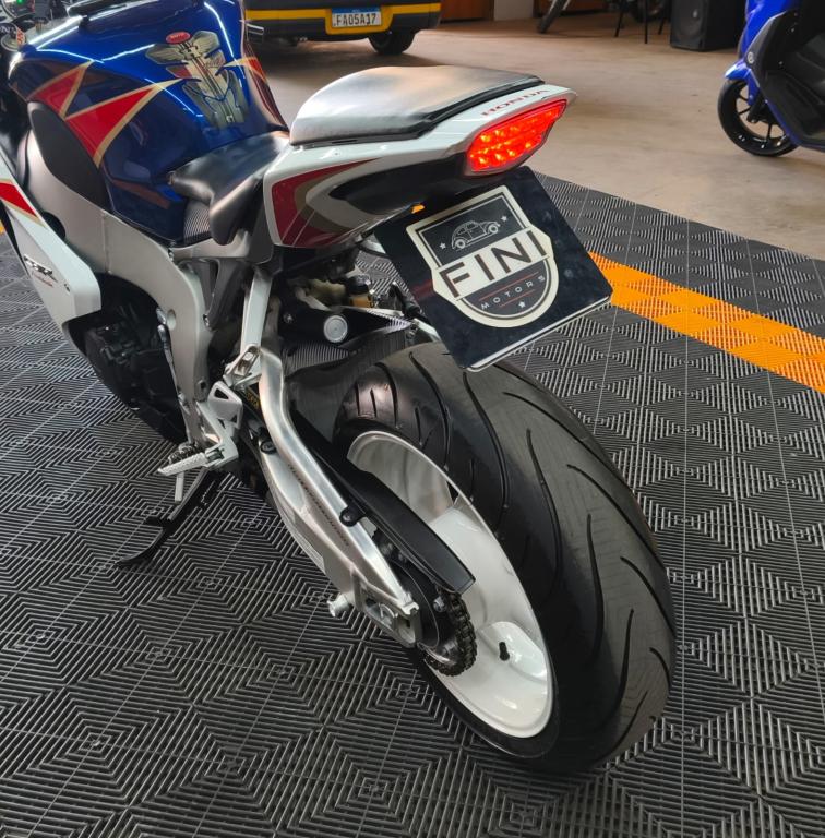 HONDA CBR 1000 RR - Foto