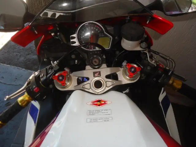 HONDA CBR 1000 RR - Foto
