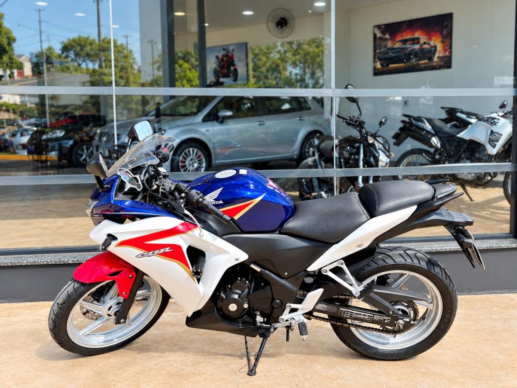 HONDA CBR 250 - Foto