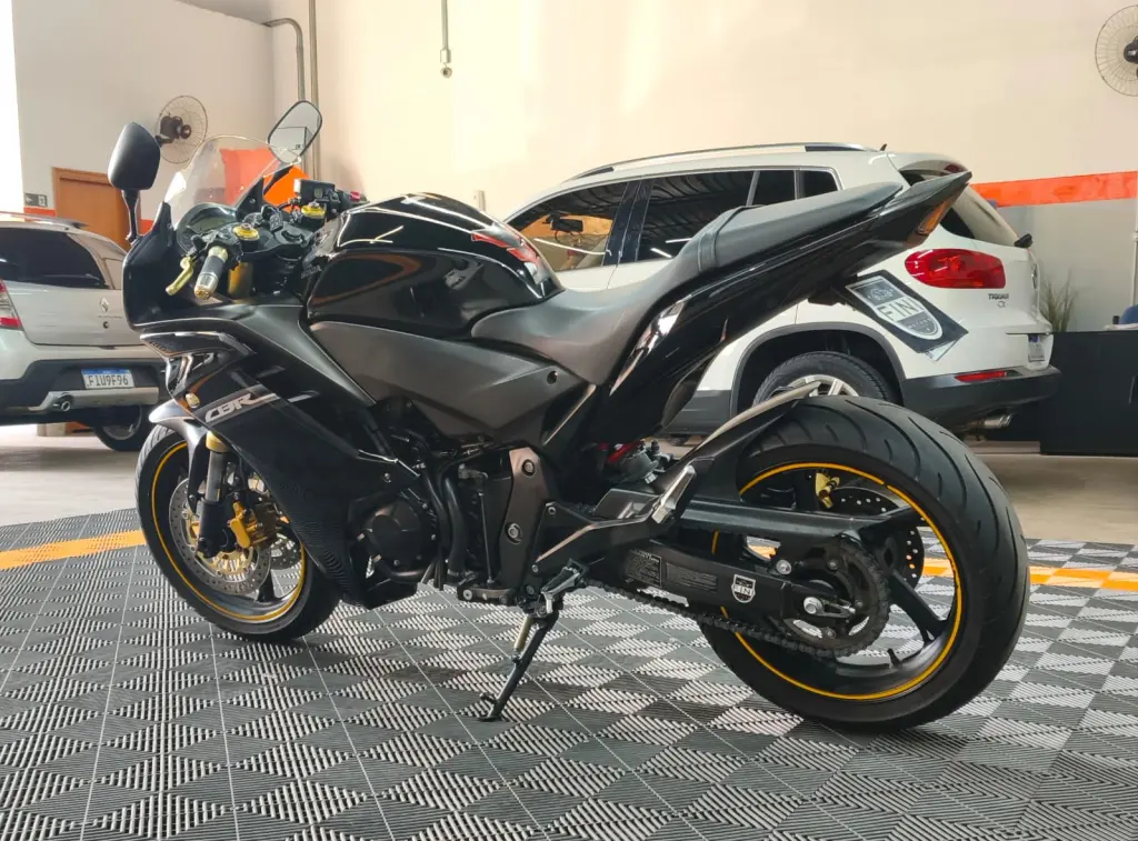 HONDA CBR 600 F - Foto