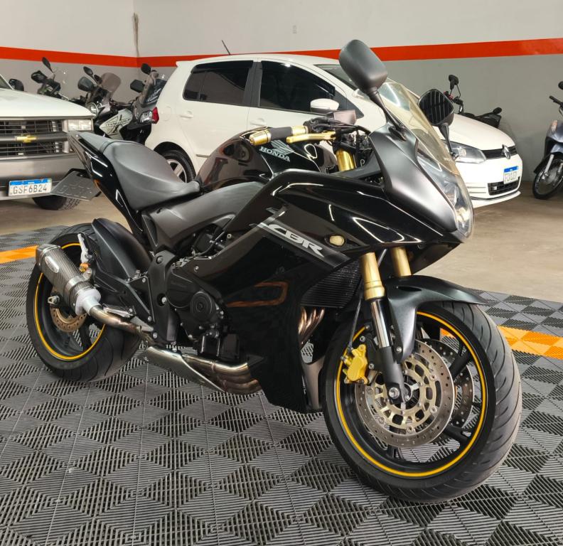 HONDA CBR 600 F - Foto
