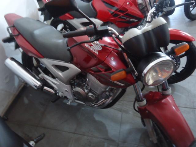 HONDA CBX Twister 250 - Foto