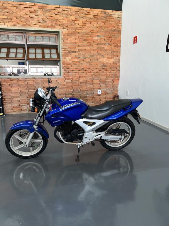 HONDA CBX Twister 250 - Foto