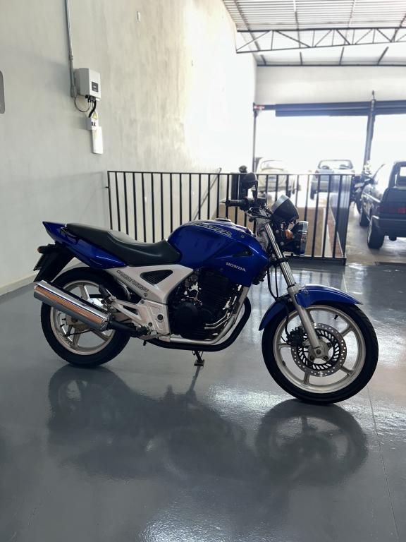 HONDA CBX Twister 250 - Foto