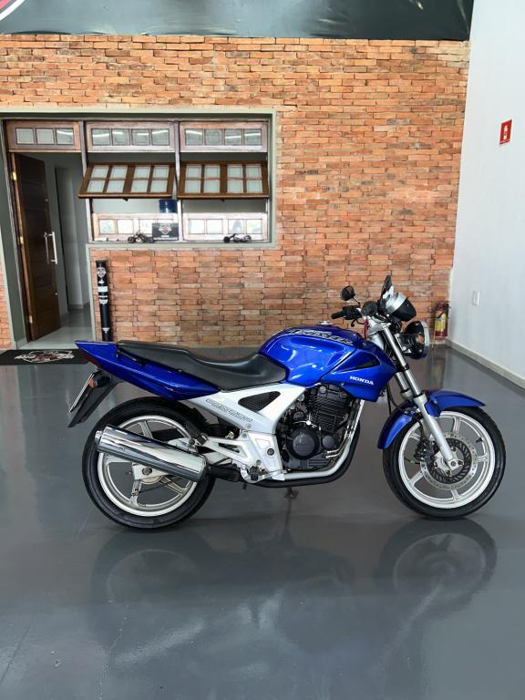 HONDA CBX Twister 250 - Foto