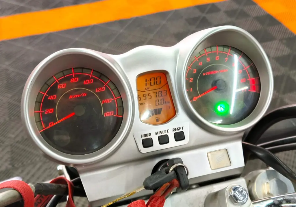 HONDA CBX Twister 250 - Foto