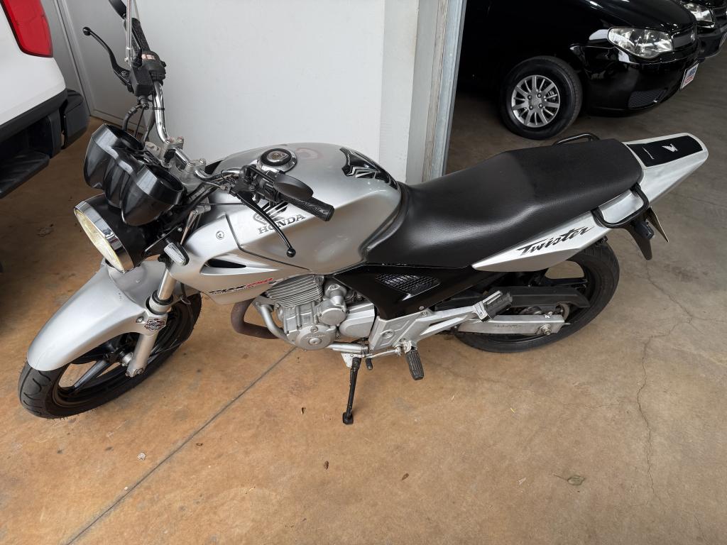 HONDA CBX Twister 250 - Foto