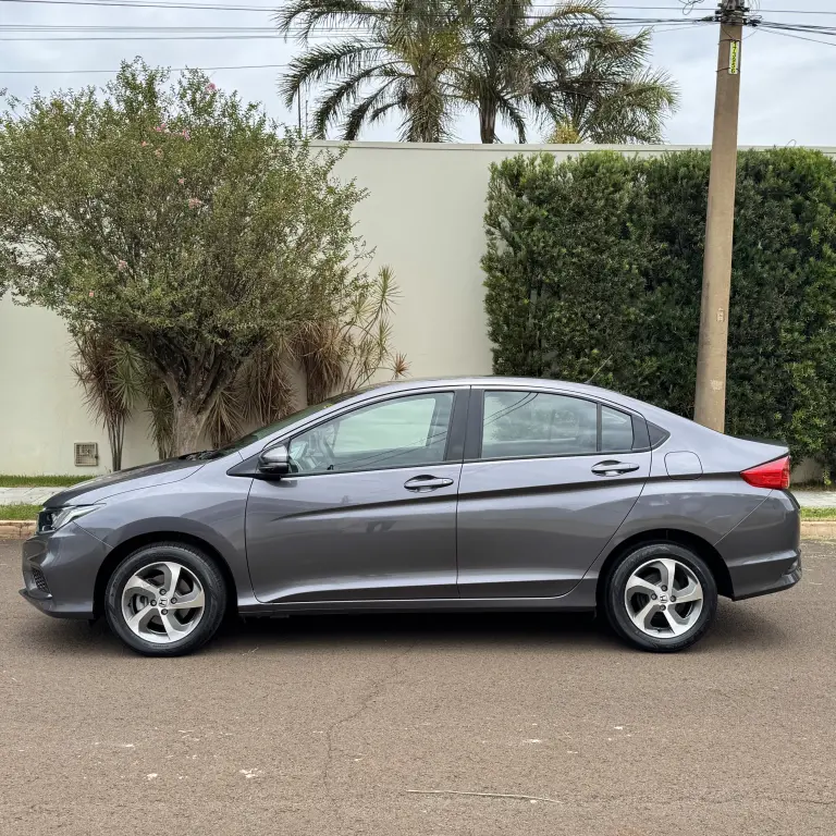 HONDA City Sedan - Foto