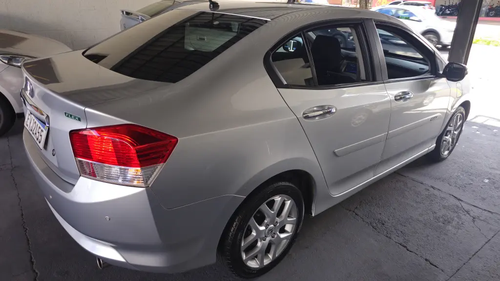 HONDA City Sedan - Foto