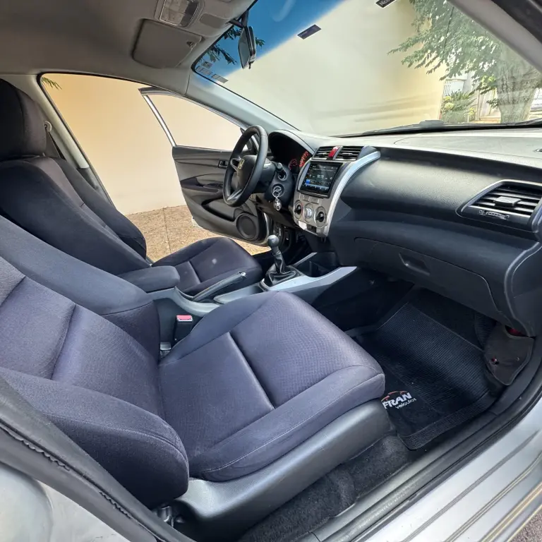 HONDA City Sedan - Foto
