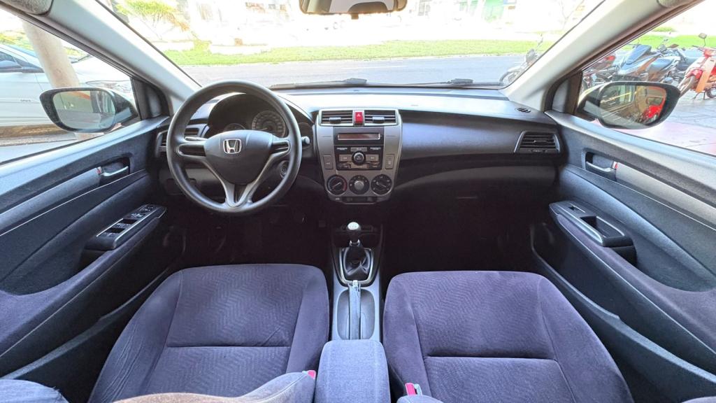 HONDA City Sedan - Foto