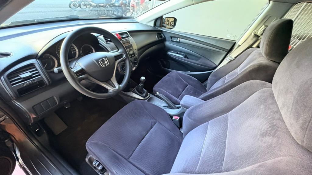HONDA City Sedan - Foto