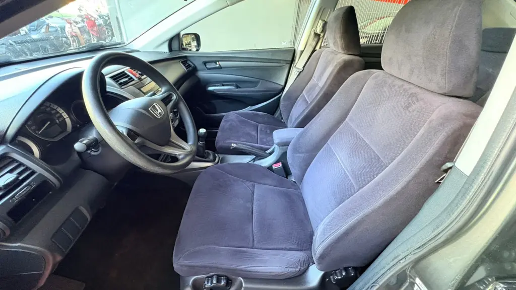 HONDA City Sedan - Foto