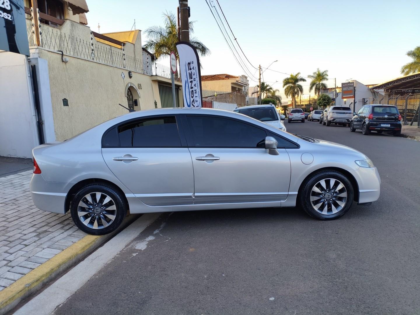 HONDA Civic - Foto