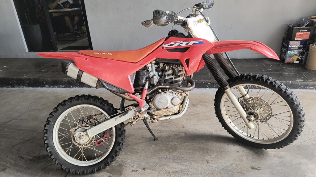 HONDA CRF 230 - Foto