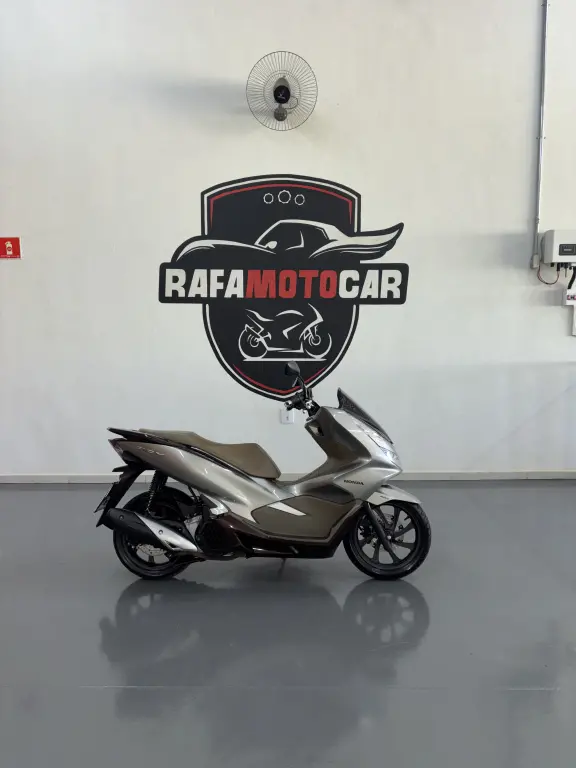 HONDA PCX 150 - Foto