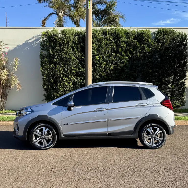 HONDA WR-V - Foto