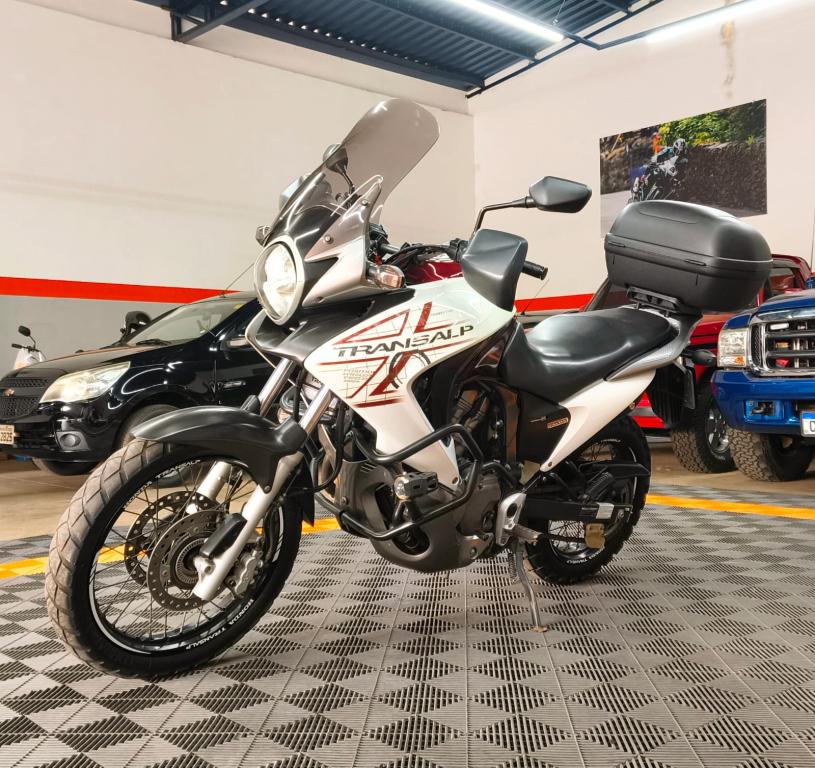 HONDA XL 700V Transalp - Foto
