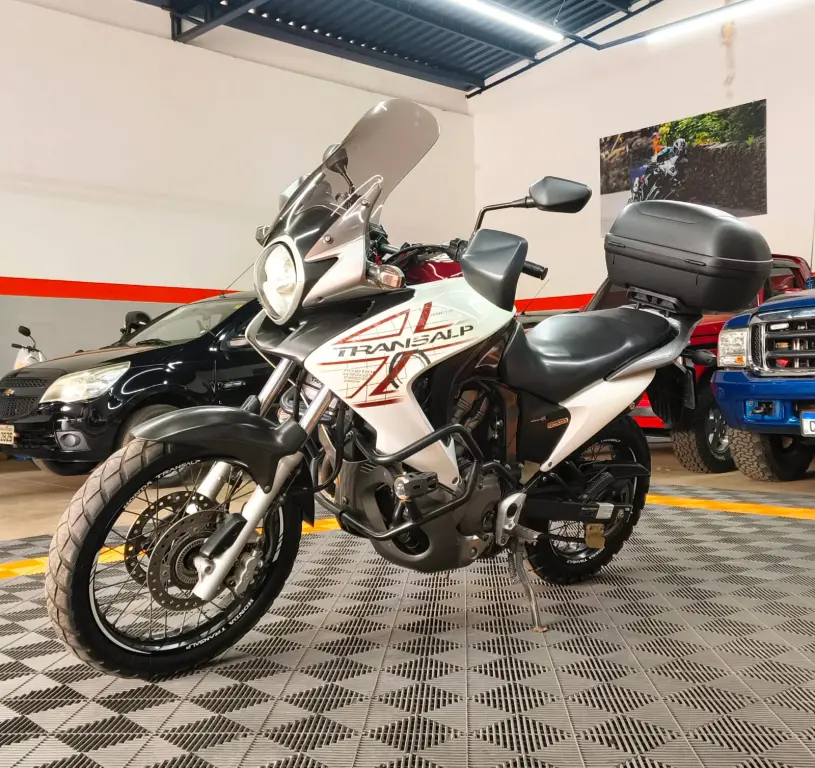 HONDA XL 700V Transalp - Foto